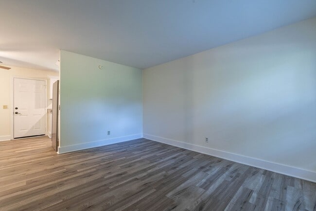 Photo - 123 Pecan St