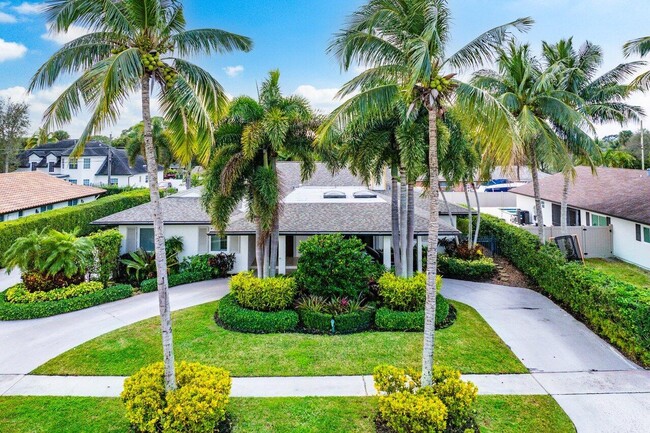 Photo - 1080 SW 17th St House
