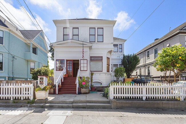 Building Photo - 918 Lafayette St Unit 918 Lafayette St #3 - LU