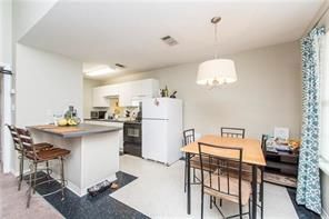 196 N La Russa Ln Unit 3