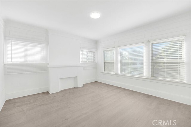 Photo - 548 N Kenmore Ave
