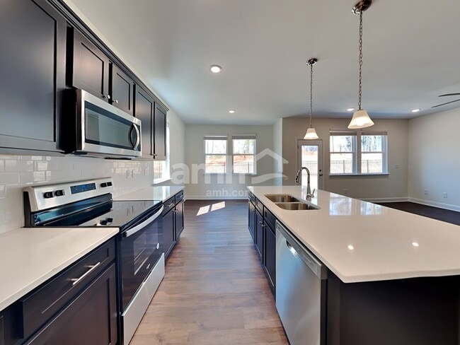 Photo - 5242 Blue Mountain Dr