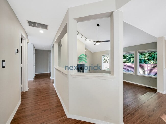 Photo - Spacious 3 Bedroom 2.5 Bath Highland Park Home.