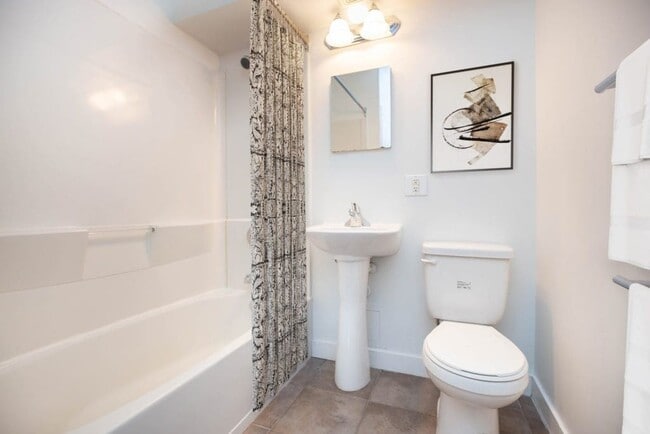 Photo - Hillsboro House