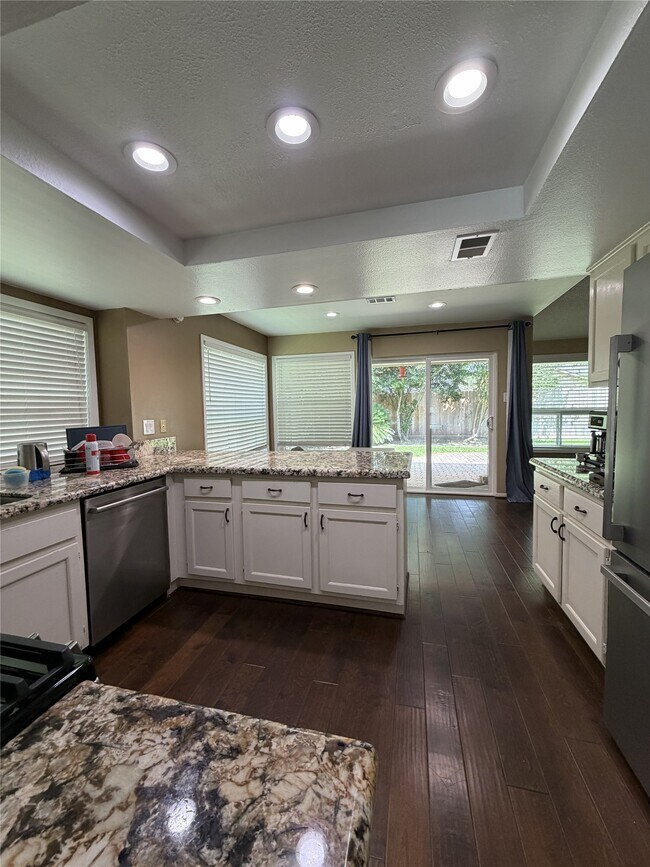 Photo - 2211 Brook View Ln