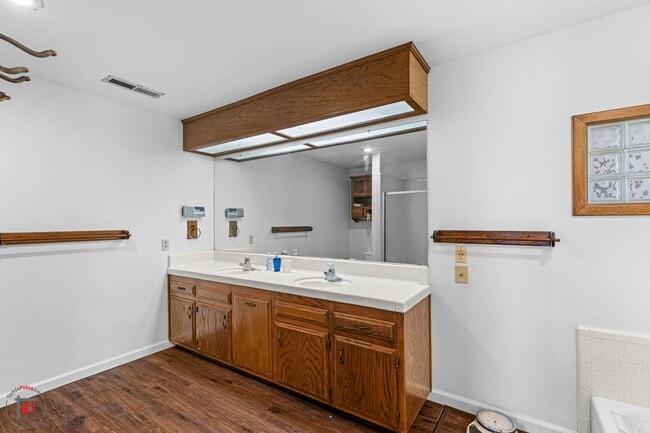 Photo - 8795 Olive Ave