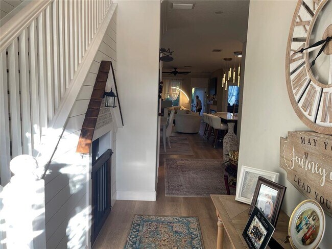 Photo - 1555 Ludington Ave