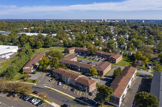 Americana Apartments