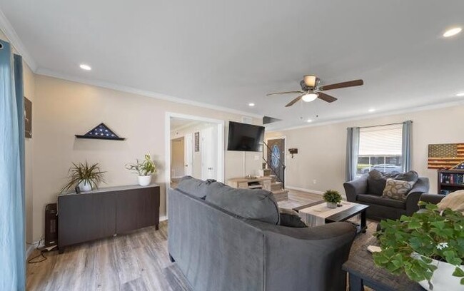 Photo - 97 Shawmont Ln