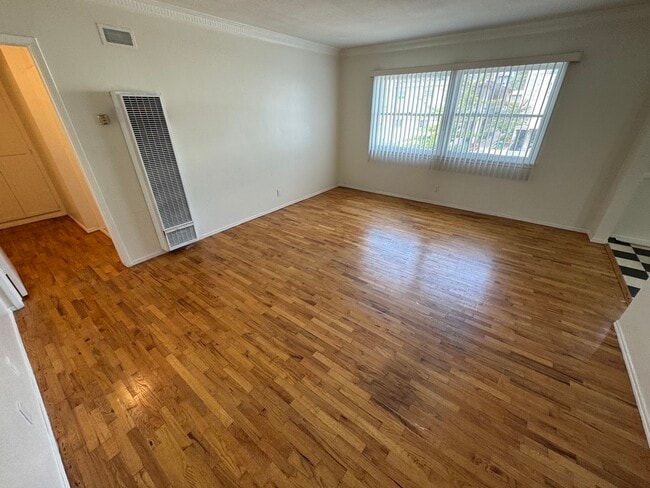 Building Photo - 1748 S Robertson Blvd Unit 5