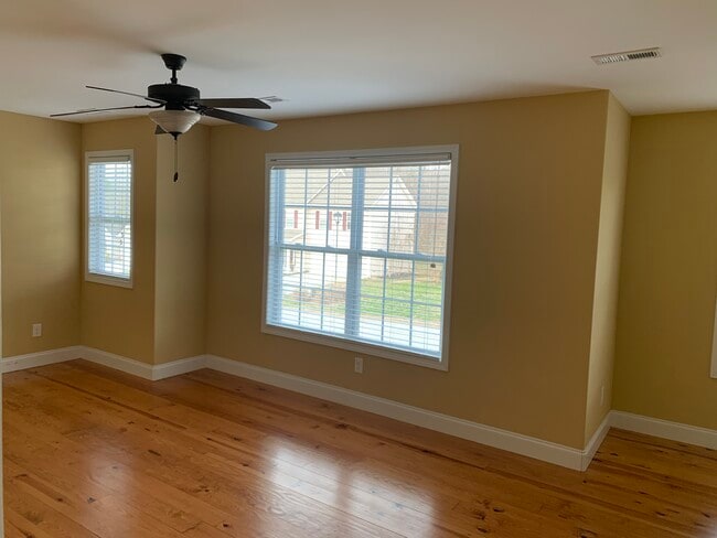 Photo - 6406 Airtree Ln