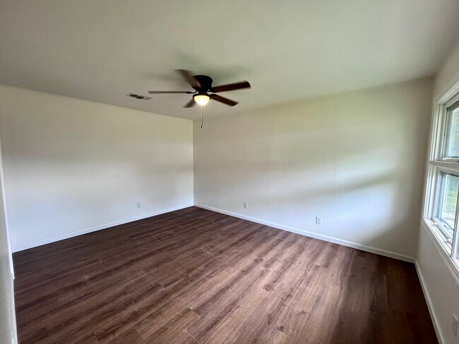 Photo - 147 Beech St