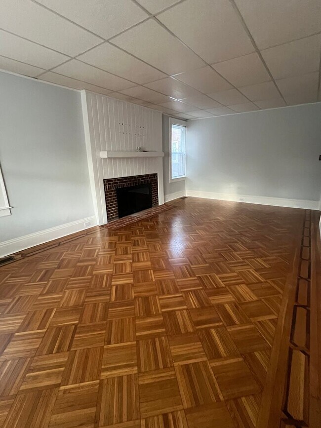 Photo - Absolutely BEAUTIFUL 1st fl Apartment in t...