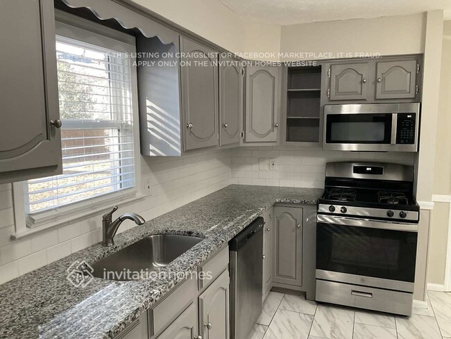 Photo - 3558 Pine Needle Dr SW