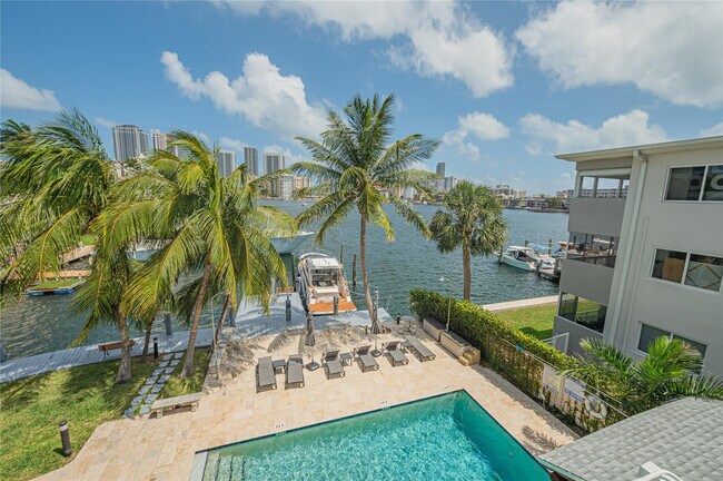 Photo - 468 Golden Isles Dr Unidad 402