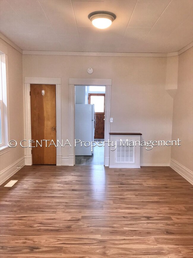 Photo - 731-733 Zarelda Unit 733