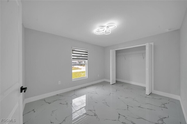 Photo - 3307 40th St W