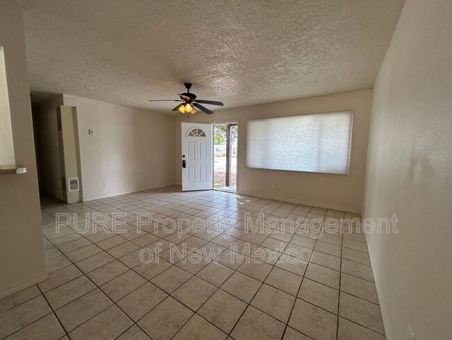 Photo - 2104 Smith Ln