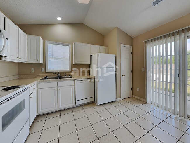 Photo - 160 Charlotte Ct