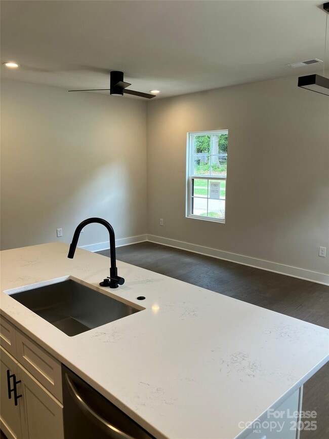 Photo - 19813 N Ferry St