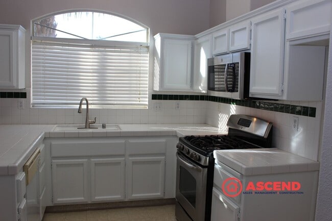 Photo - Poolside Living in Rosedale – Spacious 3 Bed / 2 Bath Home!