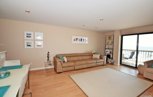 Photo - 360 Shore Rd Unit 5E