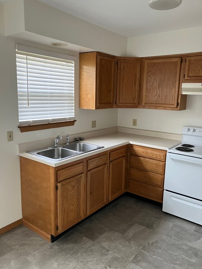 Photo - 68 E 1st St Unit 3