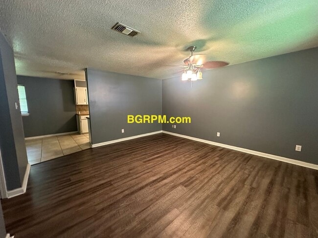Photo - 3 BD, 1 BA, home in Cabot