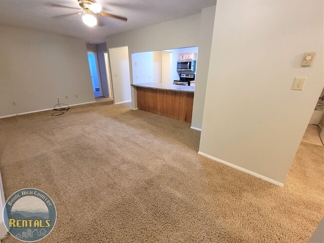 Photo - 4bd Upper Unit In Duplex Right Off New Market And Close To ASU