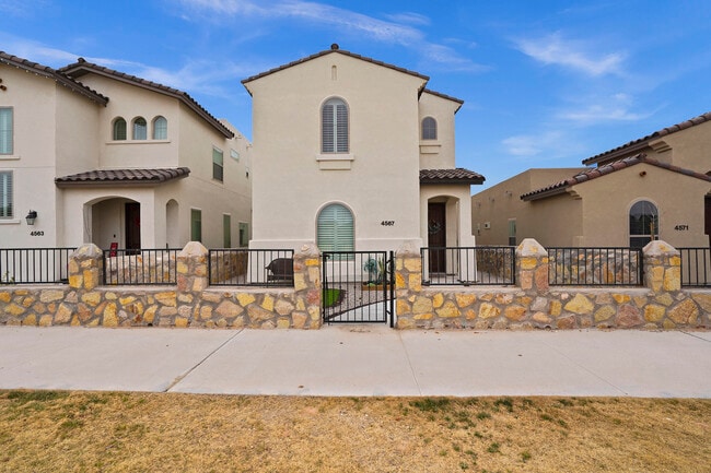 Building Photo - 4567 Marisabel Azcarate St Rental