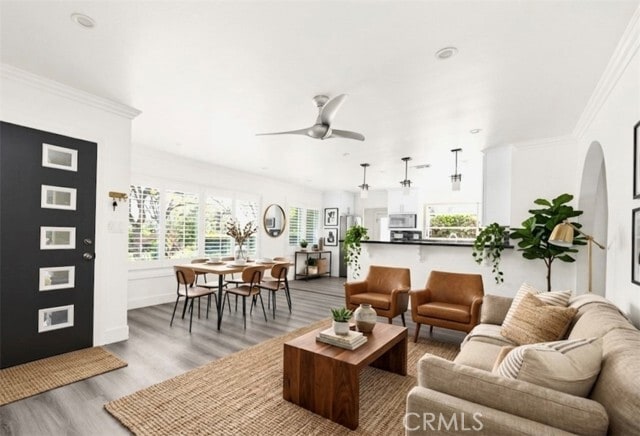 Photo - 647 W Montecito Ave