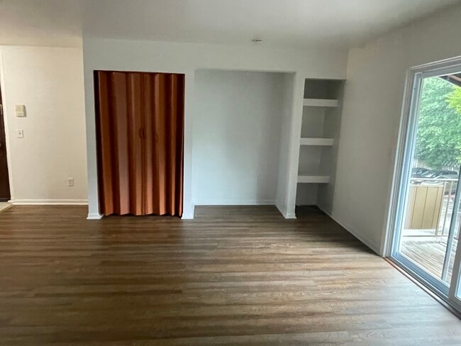 Photo - 510 Stuyvesant Ave Unidad 2