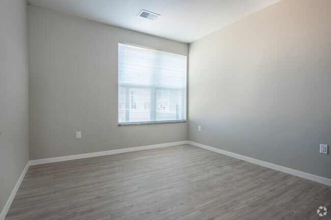 2HAB, 2BA - 1,320 ft²