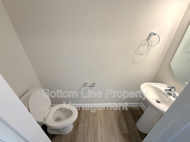 Photo - 1233 Bigelow St