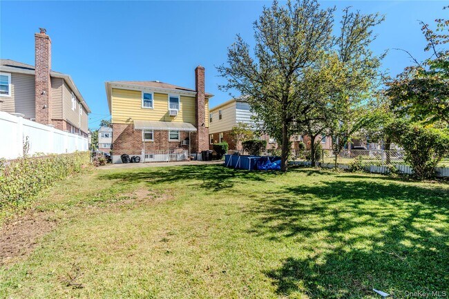 Photo - 15-62-62 Murray St Apartamento Unidad #2nd Floor