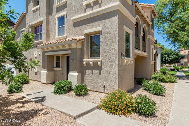 Photo - 9233 E Neville Ave Townhome