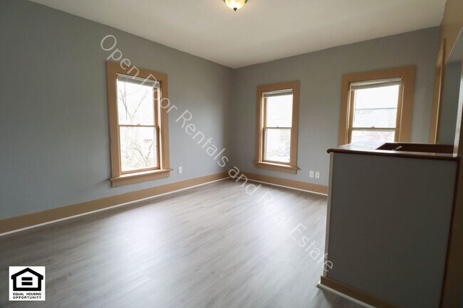 Photo - 1327 S Jackson St Unit 1327 S Jackson