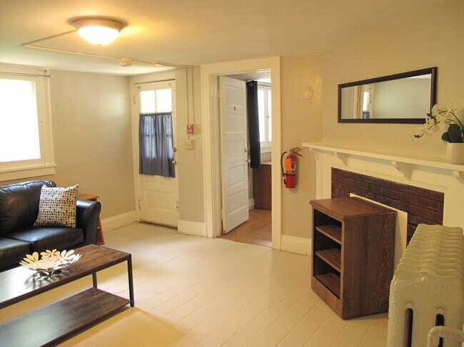 315 Thurston Ave Unit terrace