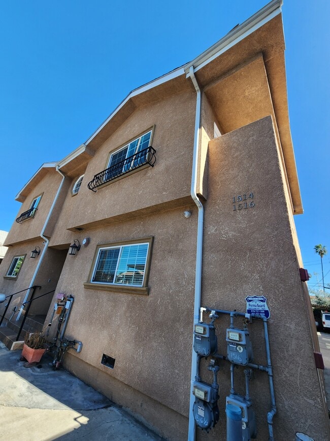 Photo - 1516 1/2 N Kingsley Dr