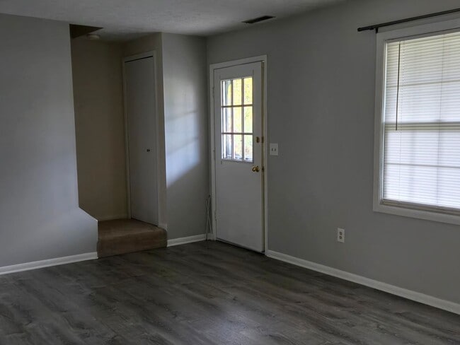 Photo - 1235 Hillcrest Dr