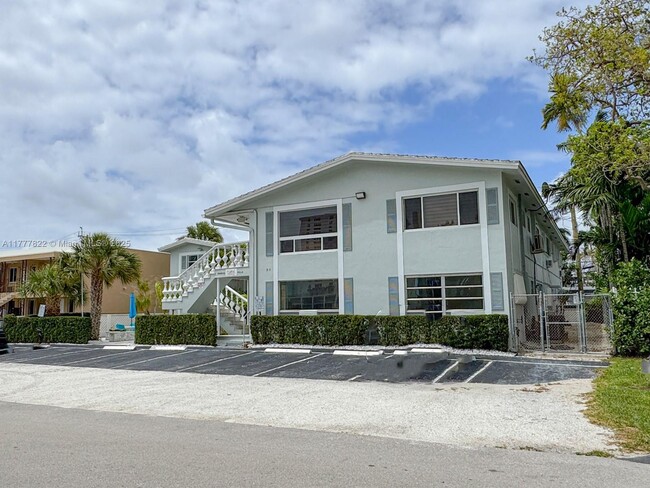 Building Photo - 915 Intracoastal Dr Unit 9 Rental