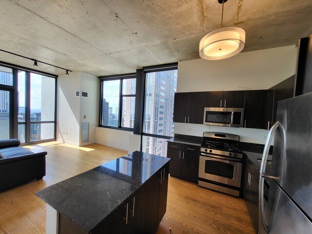 Photo - 235 W Van Buren St Unidad 3614