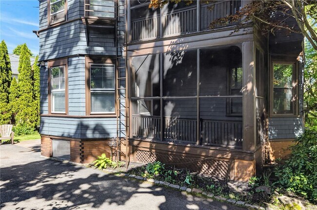 Photo - 420 Harvard St