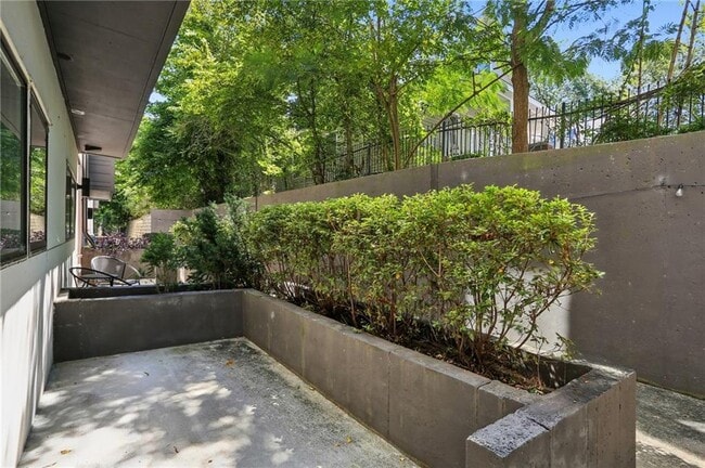 Photo - 1153 Reynolds Square Ln