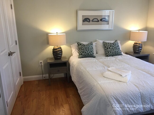 Photo - 64 Litchfield St Unit #1