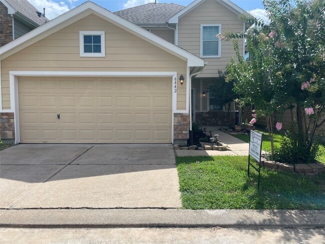 Photo - 6442 Wilshire Lakes