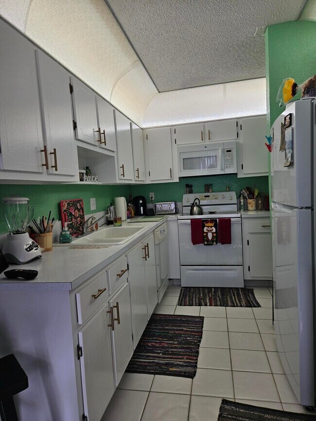 Photo - 1845 NW 18th St Unidad 202