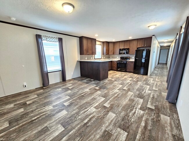 Photo - 46000 Geddes Rd