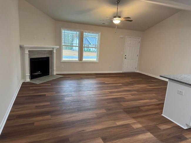 Photo - 103 Red Maple Pl