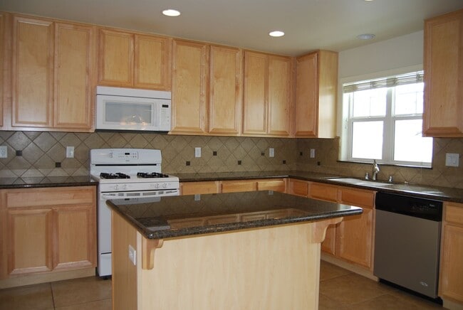 Photo - 4-Bedroom Home in the Village at Somersett!